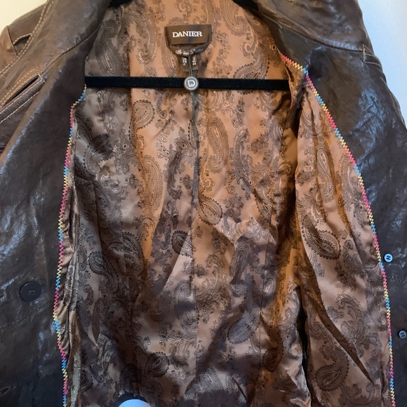 Danier leather jacket - Picture 9 of 9
